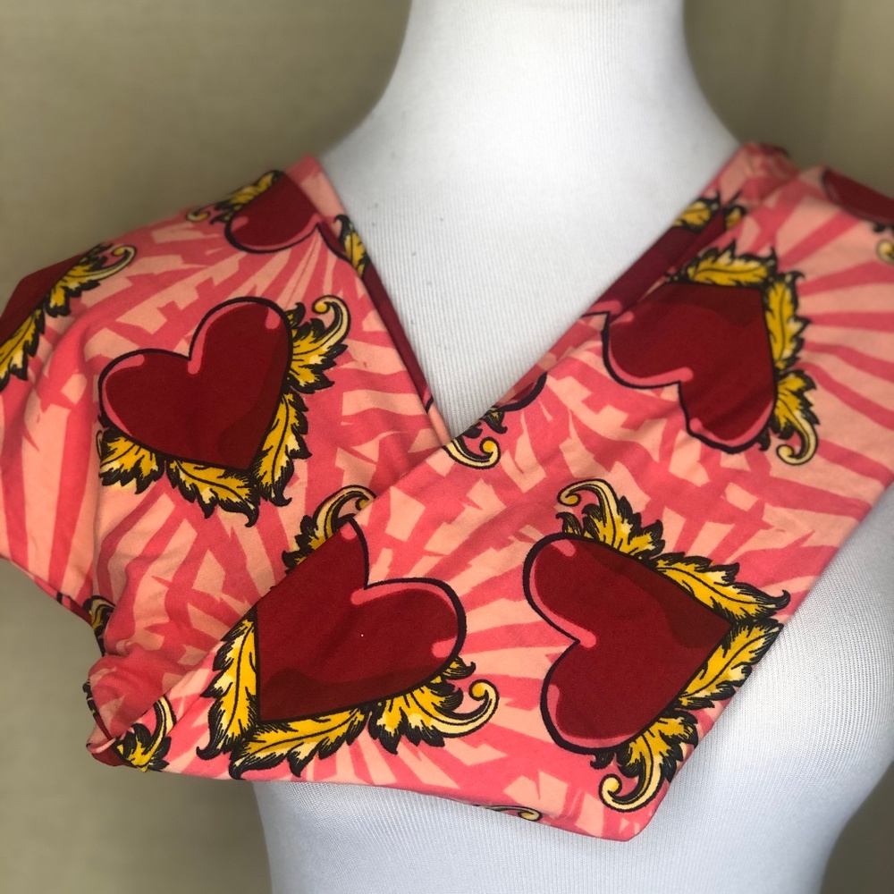 LuLaRoe One Size Valentine Day Leggings